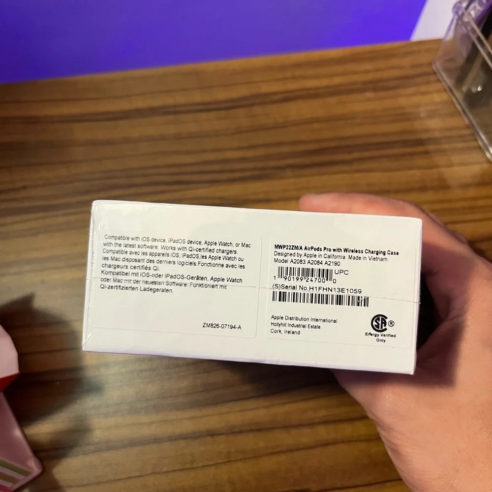 Apple AirPods Pro - Picture 3 of 4